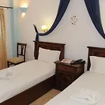 Bay Hotel Perissa (Santorini)