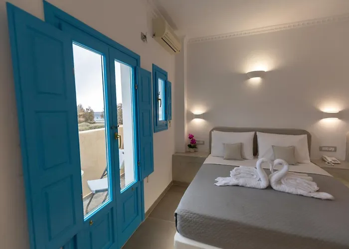 Bay 3* Perissa (Santorini)