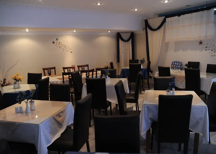 Hotell Bay Perissa (Santorini)