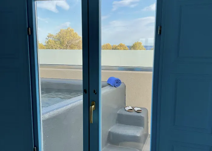 Hotell Bay Perissa (Santorini)