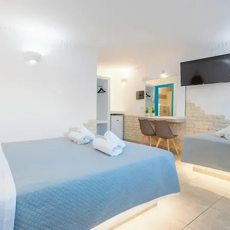 Bay Hotel 3*