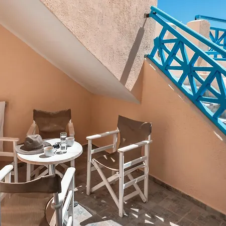 Bay Hotel Perissa (Santorini)