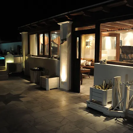 Bay Hotel Perissa (Santorini)