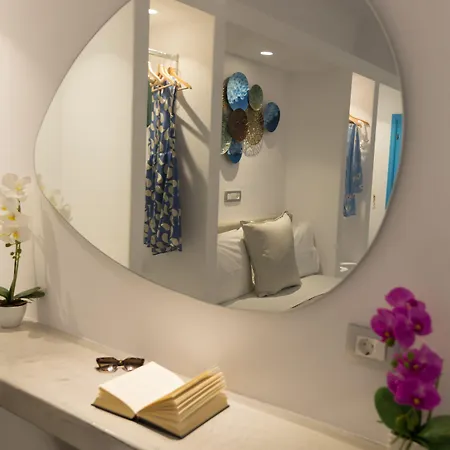 Bay 3* Perissa (Santorini)