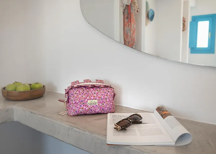 Bay Perissa (Santorini)