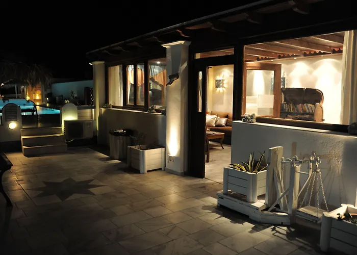 Bay Hotel Perissa (Santorini)