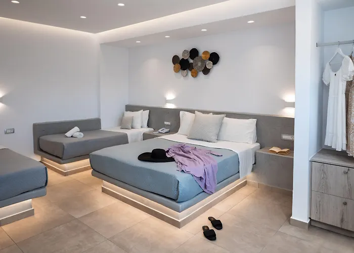 Bay Perissa (Santorini)