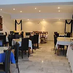 佩里萨湾酒店
