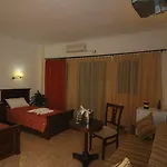 佩里萨湾酒店